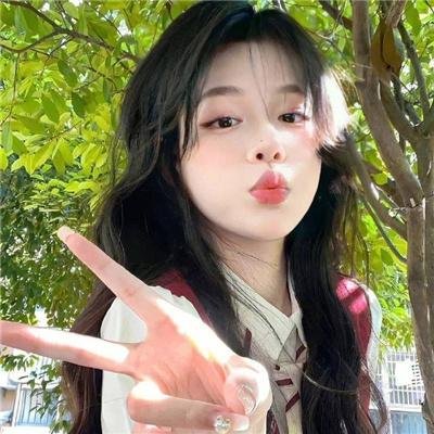 女孩和蜘蛛